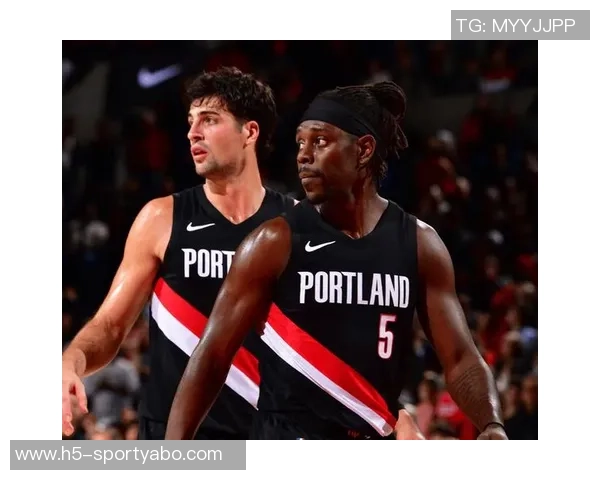 开拓者官方发布海报庆祝阿夫迪亚卡马拉霍勒迪入选ESPN前100球员